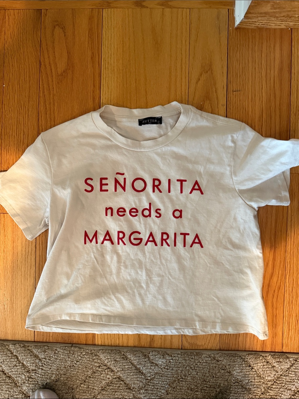 Zutter Light Tan "Señorita Needs a Margarita" Graphic Tee